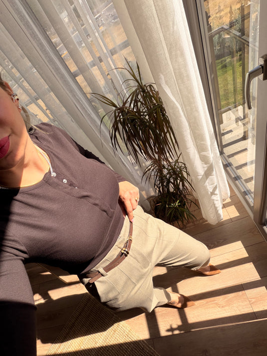 KAHVERENGİ ÇITÇITLI BLUZ