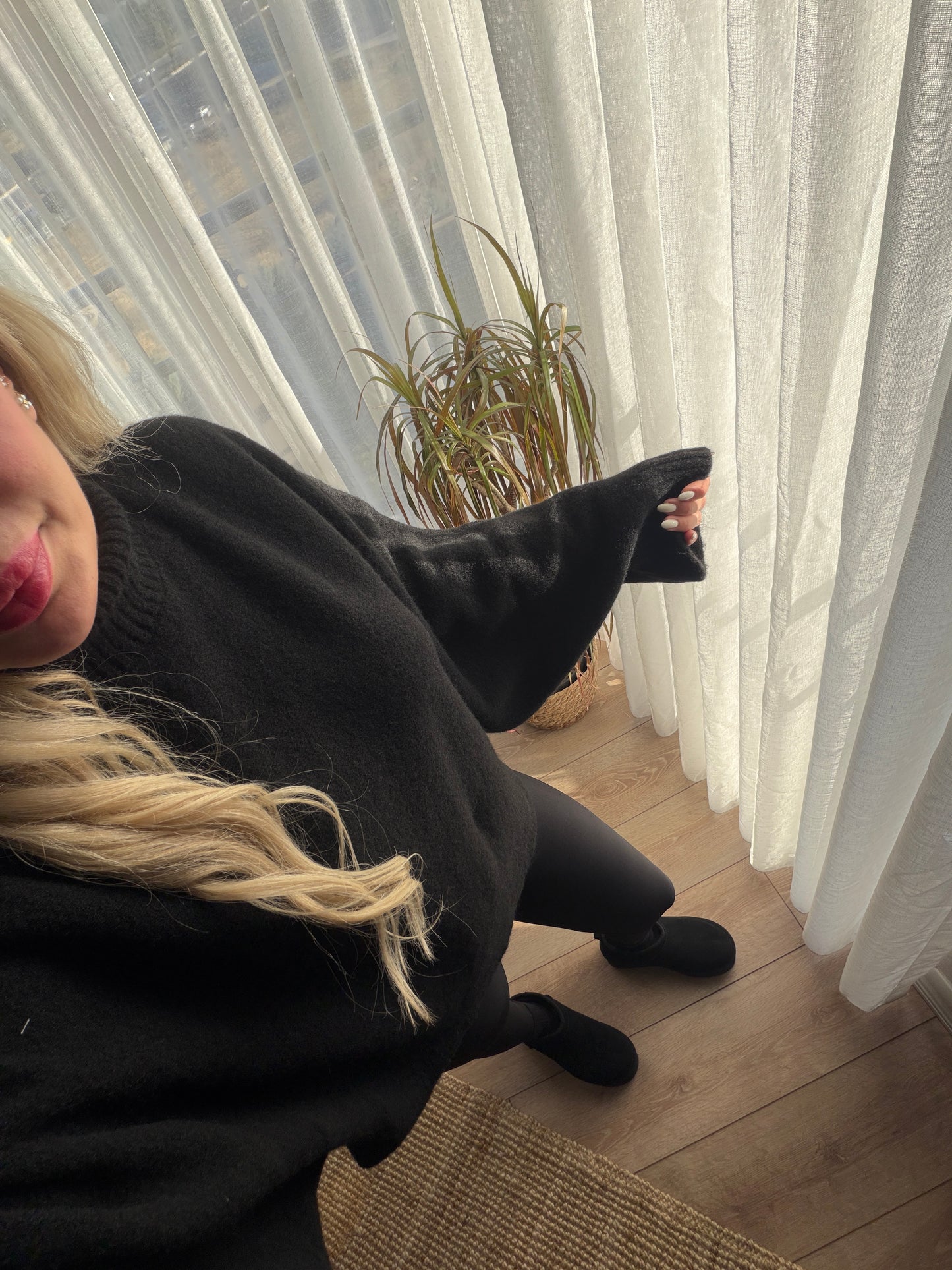 DİLVİN SİYAH RENK YARASA KOL KAZAK