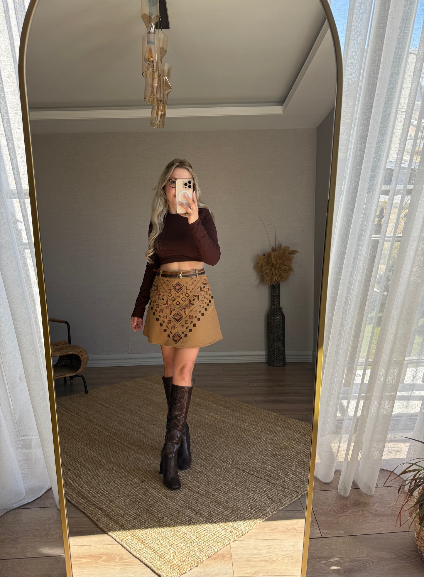NAKIŞ DETAYLI ÇİFTKEMERLİ ETEK