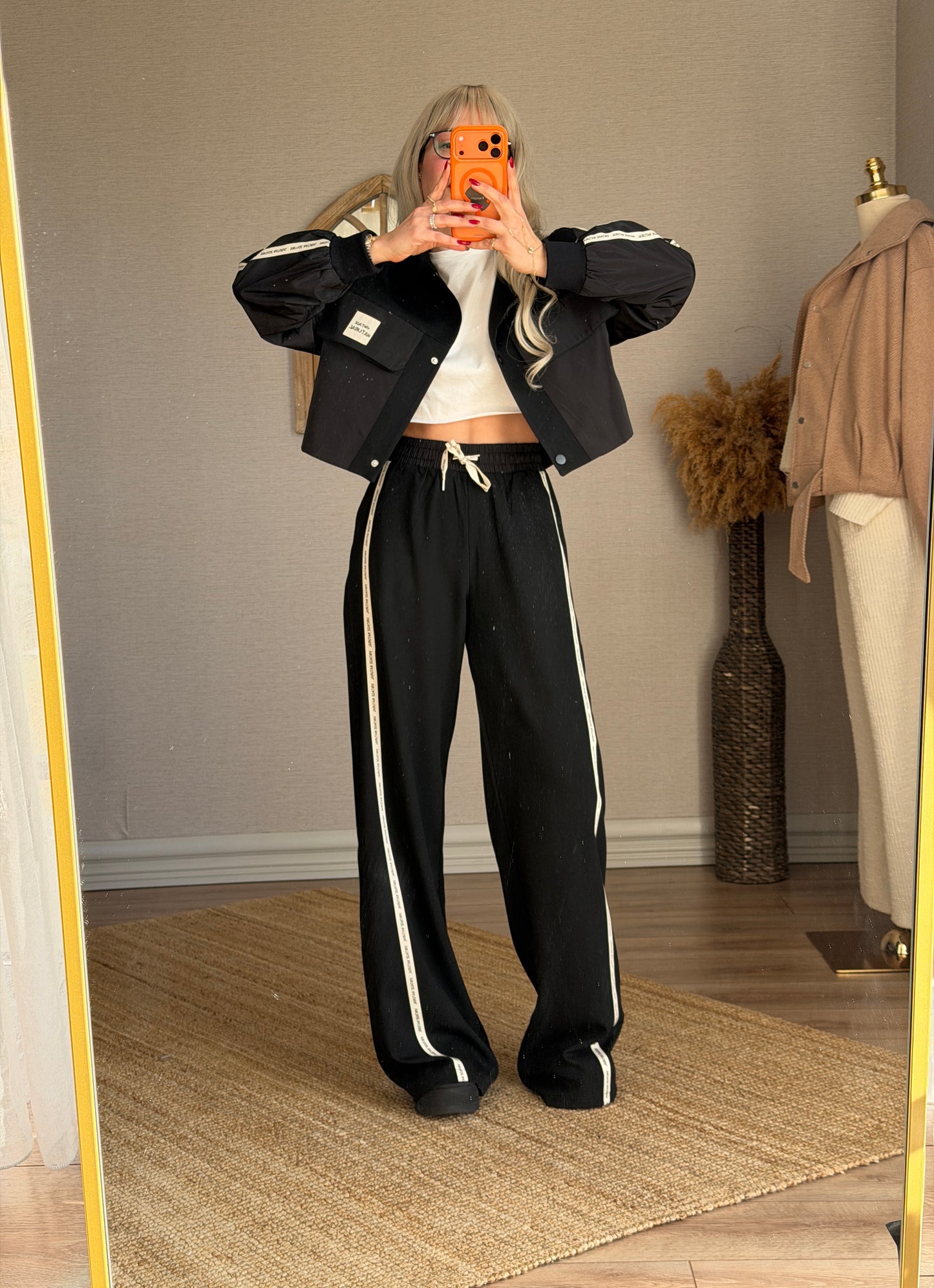 SİYAH ŞERİT DETAYLI TAKIM