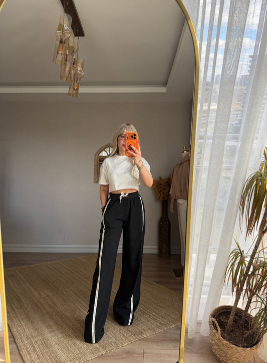 QUZU CROP BEYAZ TİŞÖRT