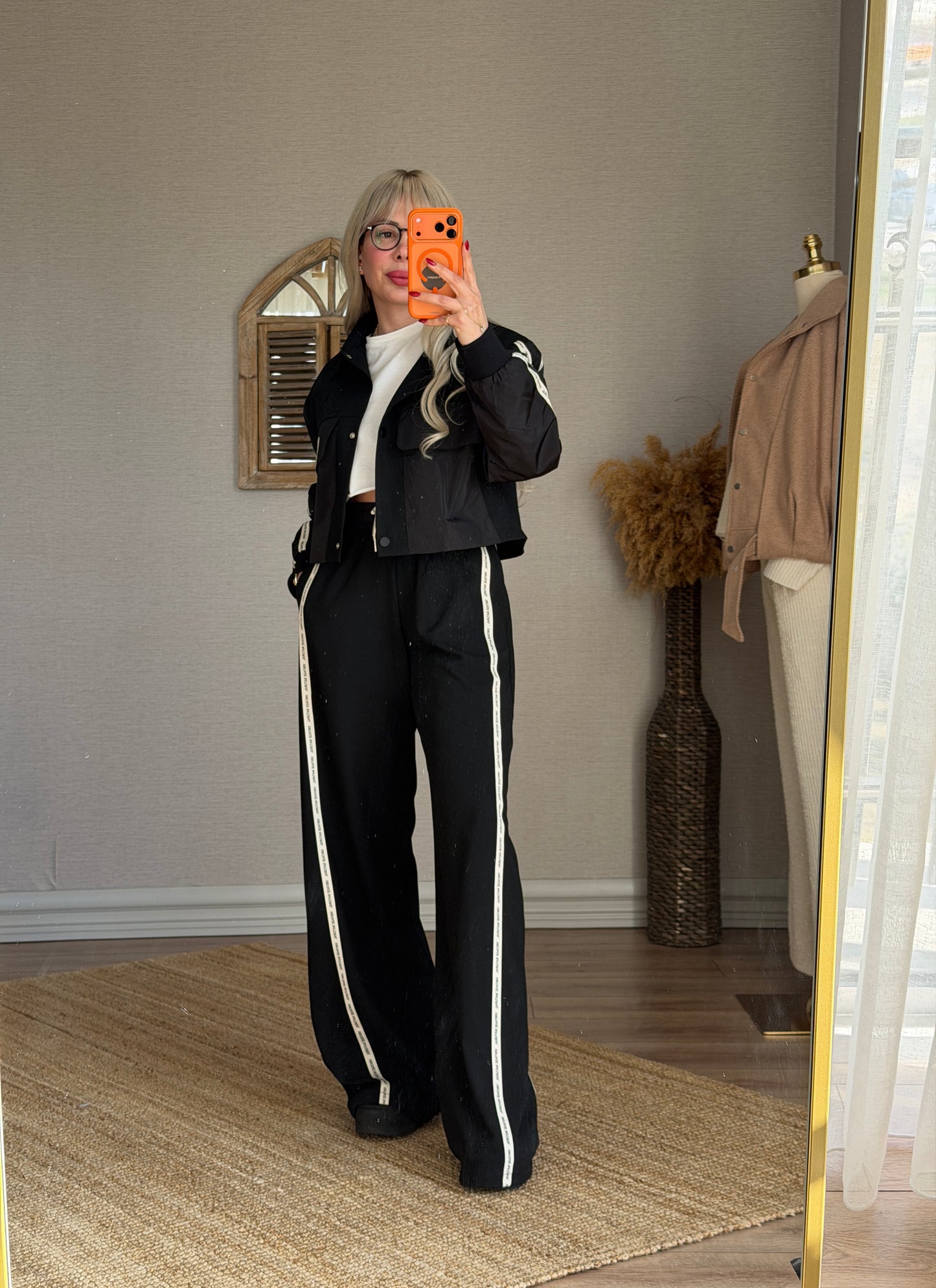 SİYAH ŞERİT DETAYLI TAKIM