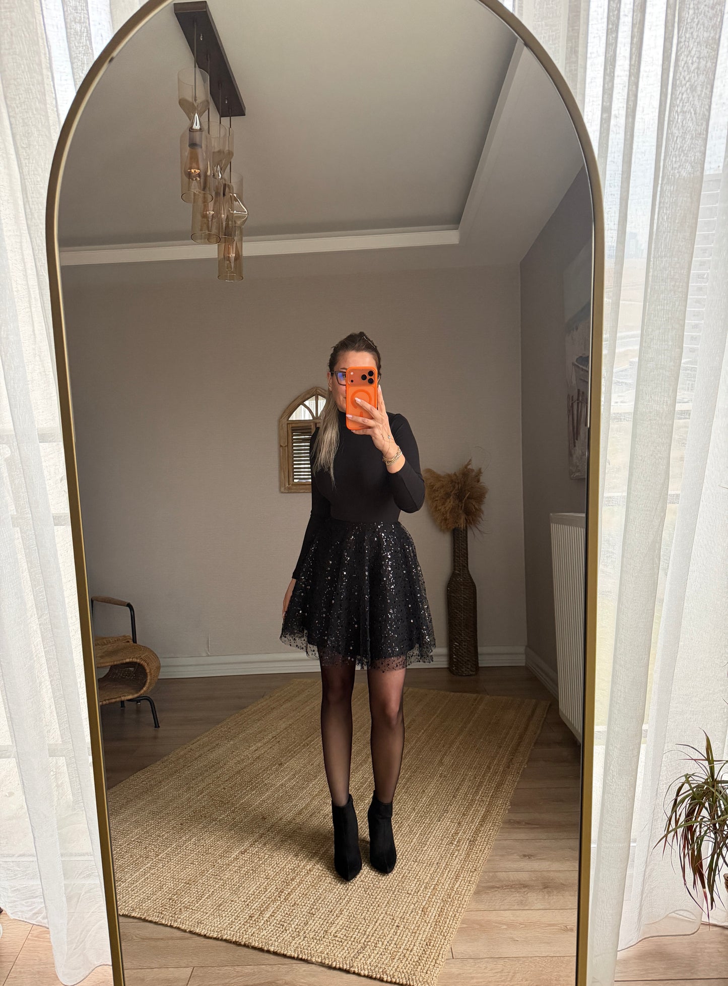 PULLU İNCİLİ ETEK