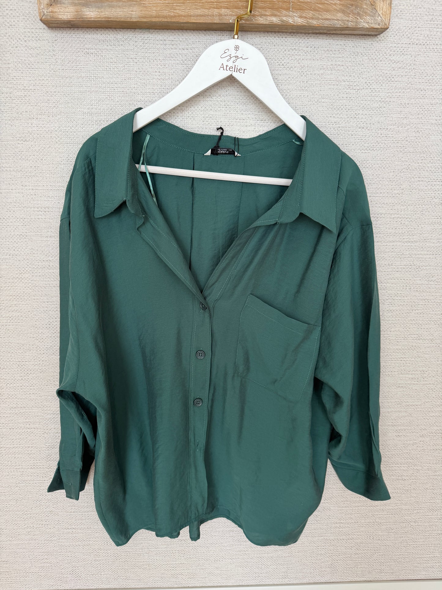 KOYU YEŞİL TENSEL GÖMLEK