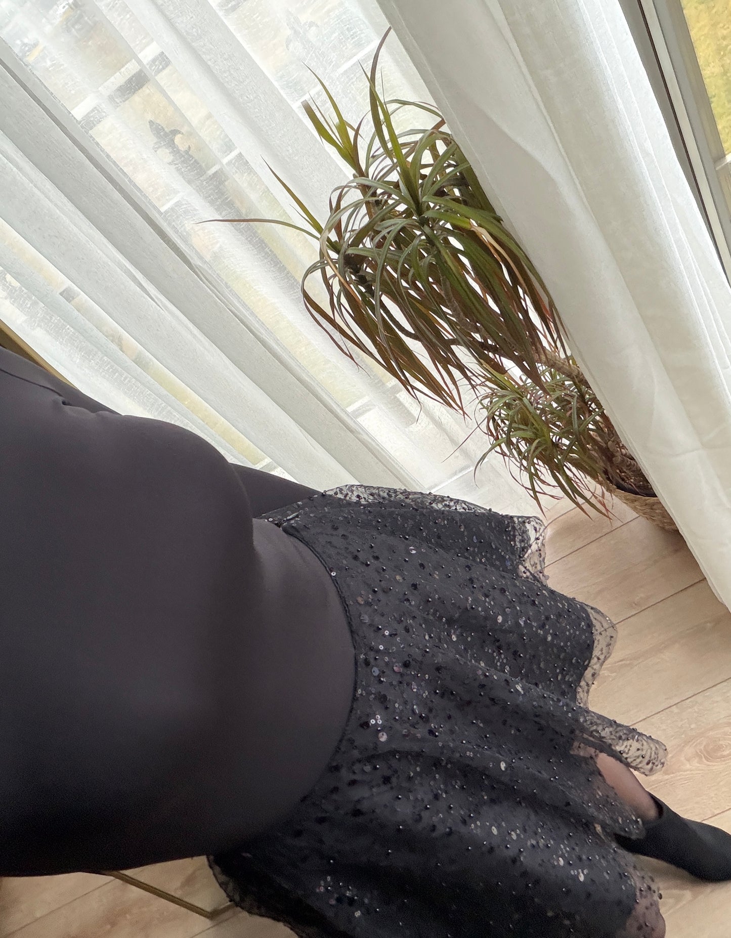 PULLU İNCİLİ ETEK