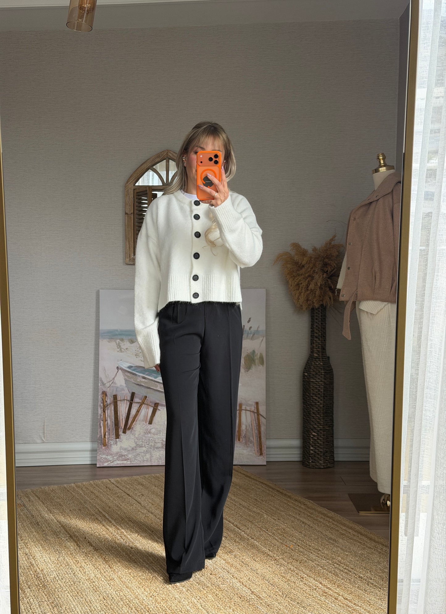 DİLVİN SİYAH DÜĞMELİ HIRKA