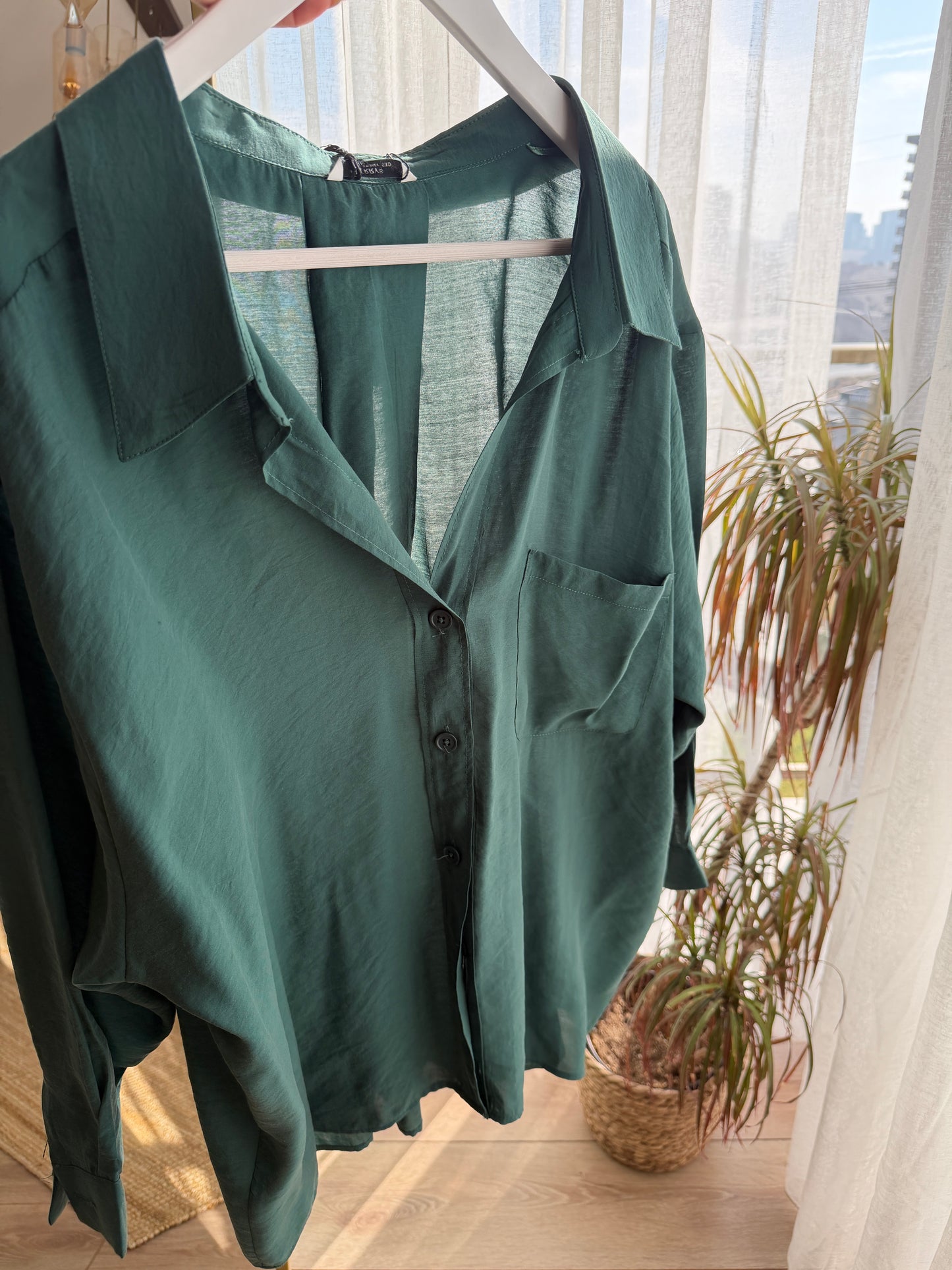 KOYU YEŞİL TENSEL GÖMLEK