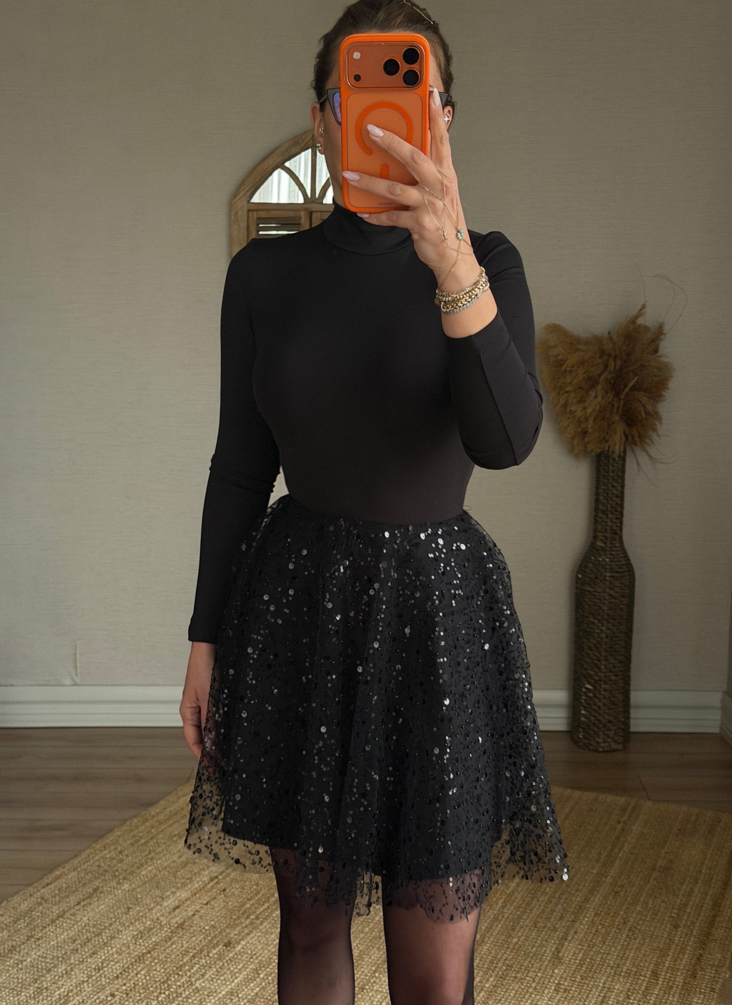 PULLU İNCİLİ ETEK