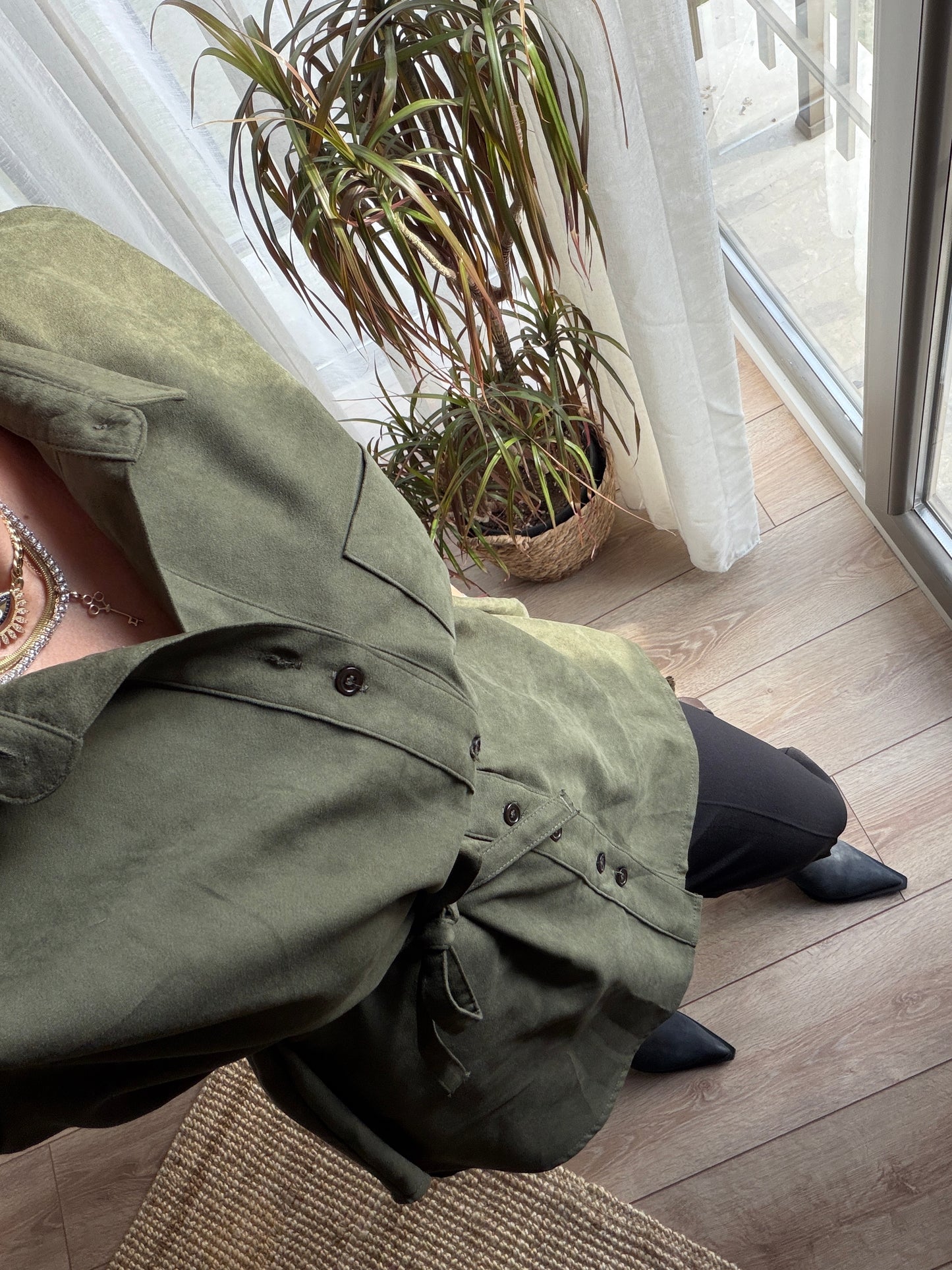 DİLVİN YEŞİL SÜET GÖMLEK