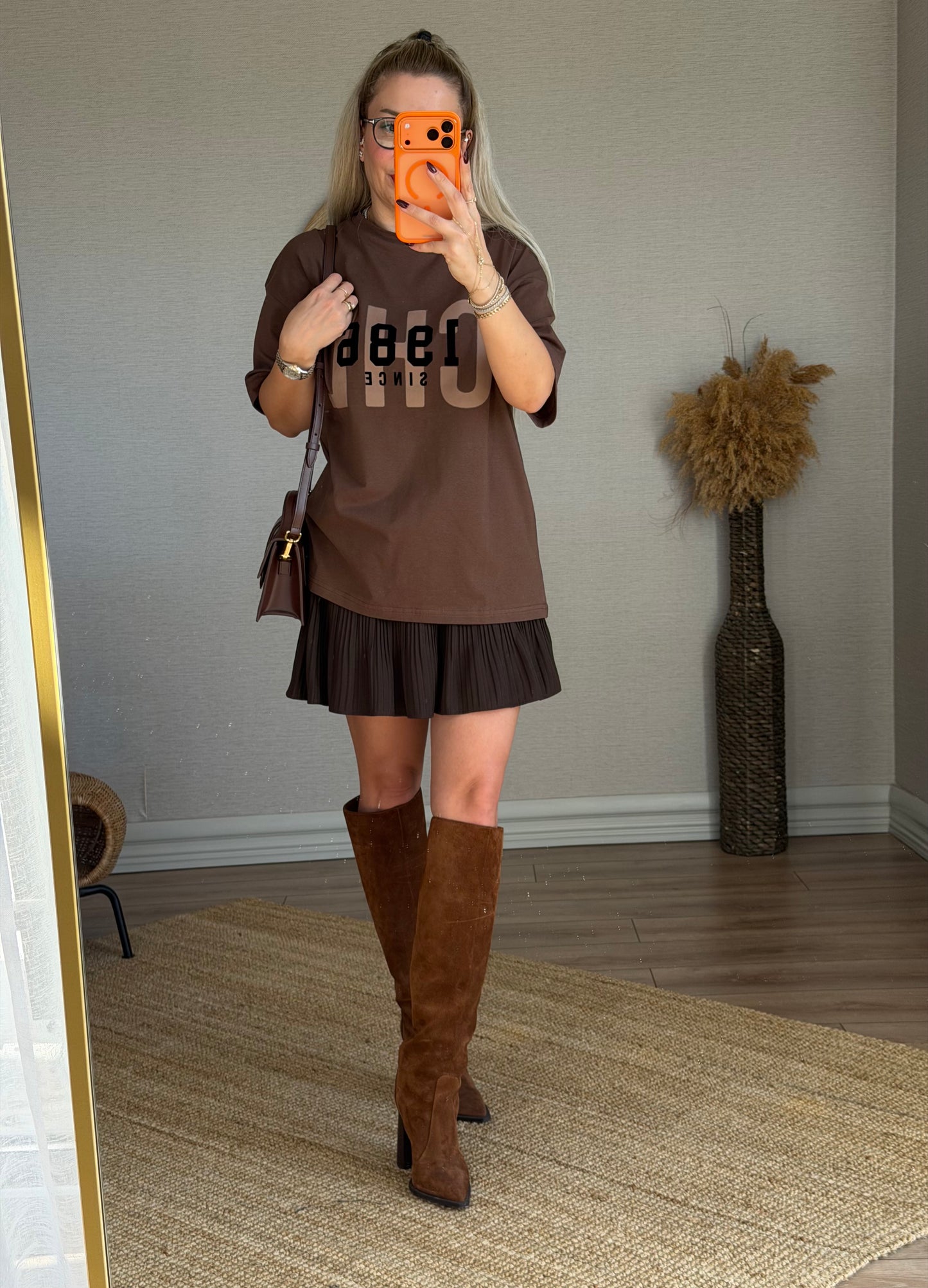 KAHVERENGİ TİŞÖRT