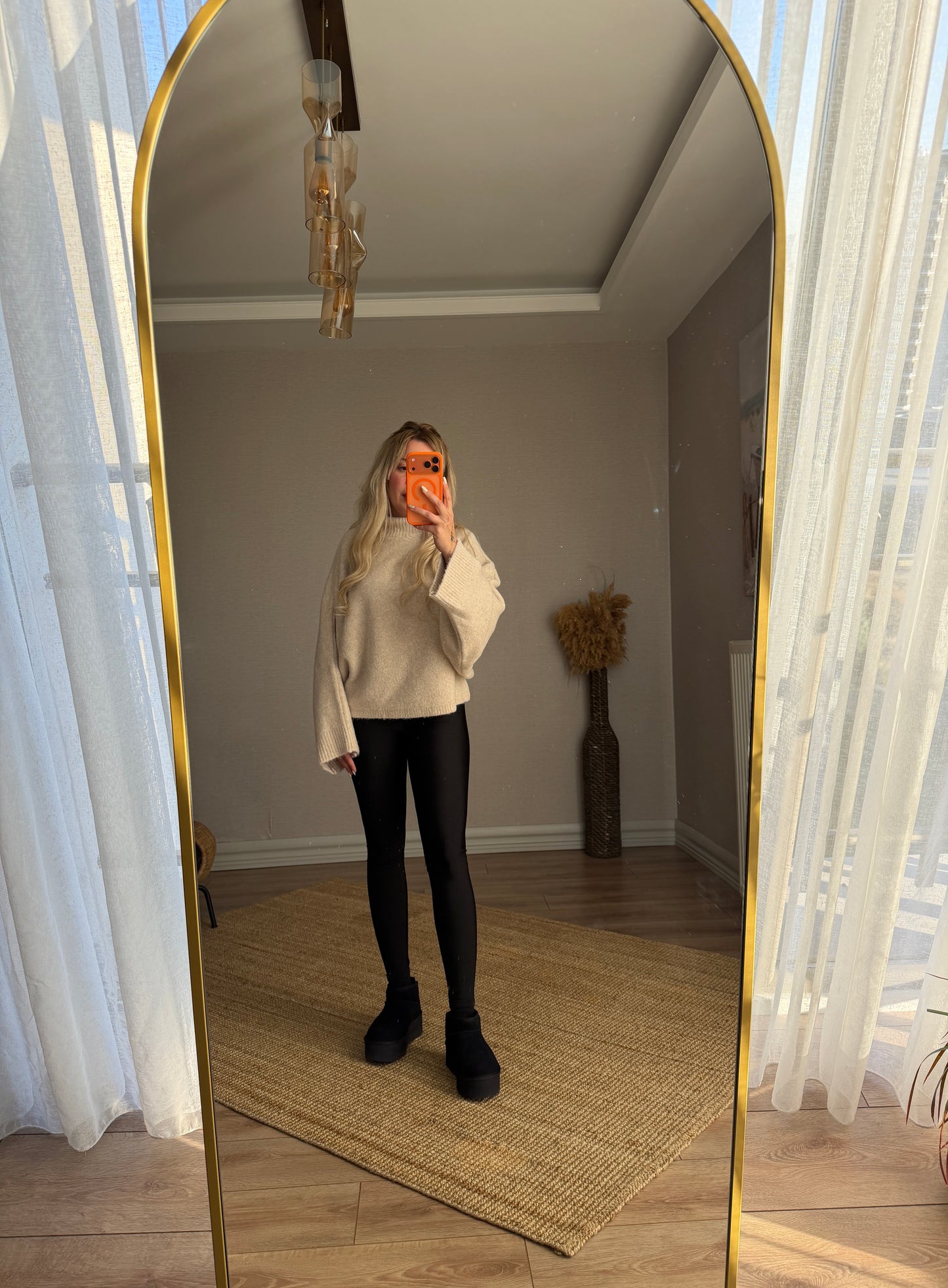 DİLVİN KREM RENK YARASA KOL KAZAK