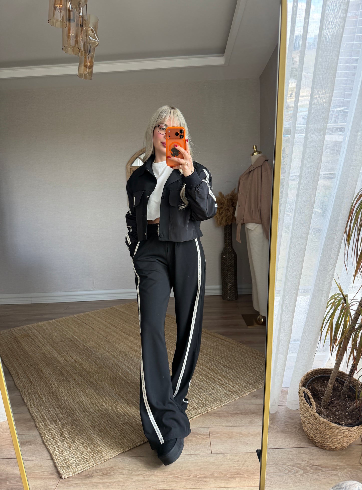 SİYAH ŞERİT DETAYLI TAKIM